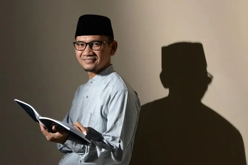 Hukum Arisan Haji Menurut Fiqih. Foto Anggota Dewan Syariah Nasional Majelis Ulama Indonesia Oni Sahroni